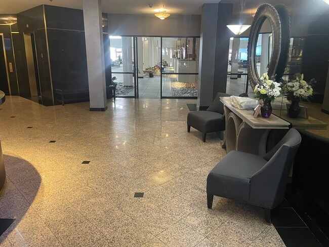 Building Photo - 357 Commercial St