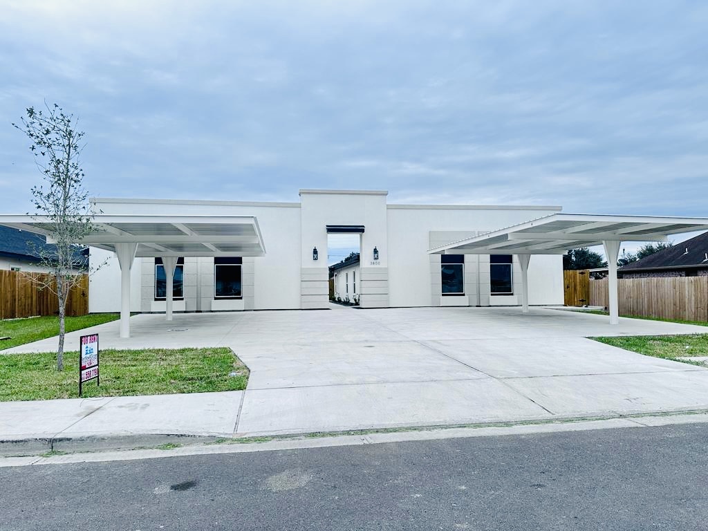 Building Photo - 3704 N Robin Ave