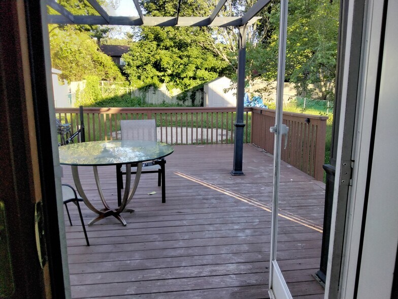 Large Deck - 295 Center St