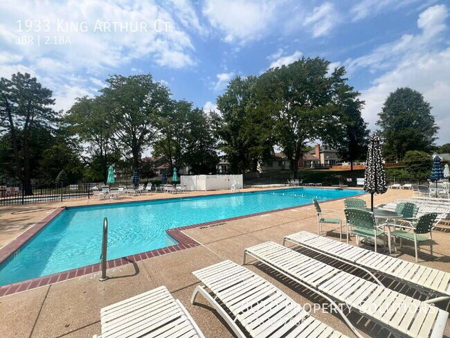 Building Photo - 1933 King Arthur Ct