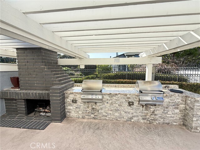 Building Photo - 230 Lille Ln