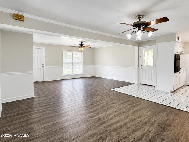 Building Photo - 208 Mayard Dr