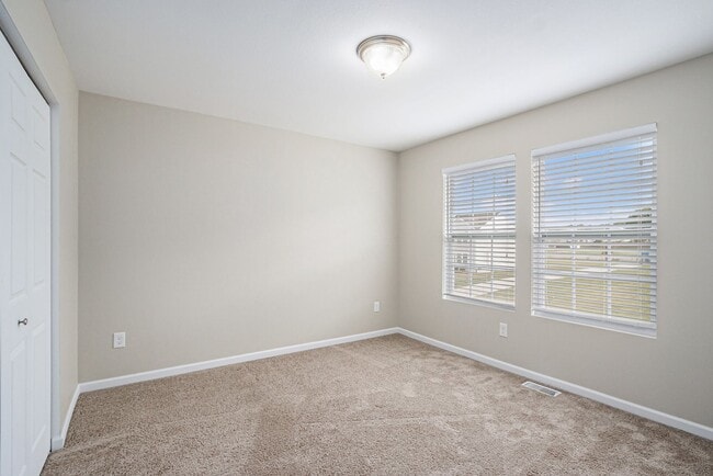 Building Photo - Newer 4 Bedroom for Lease