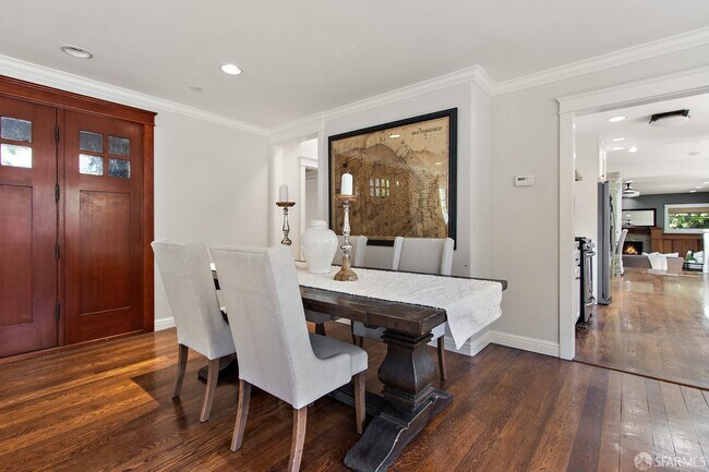 Building Photo - 2 Normandy Ln