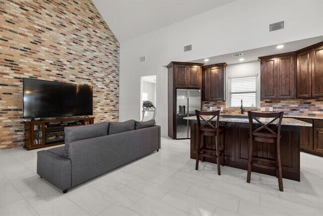 Building Photo - 479 Brown Rd