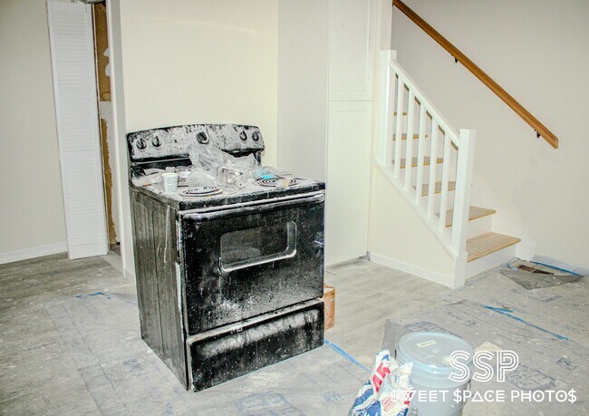 Building Photo - 503 N Orange St