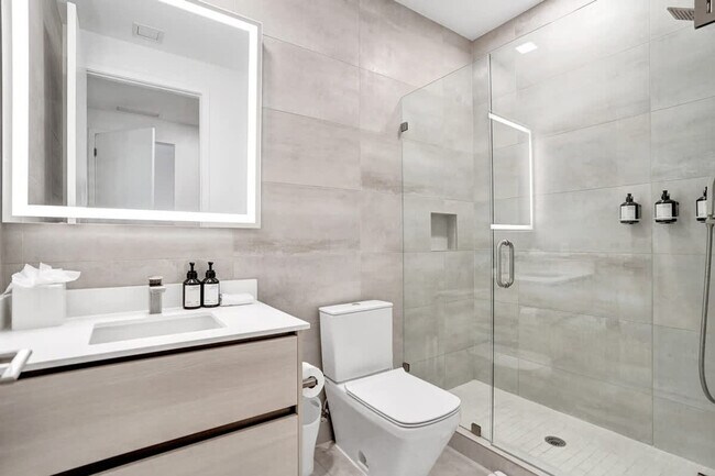 Building Photo - 1220 17th St