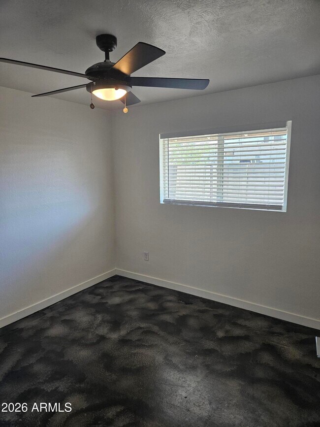 Building Photo - 1511 E Rovey Ave