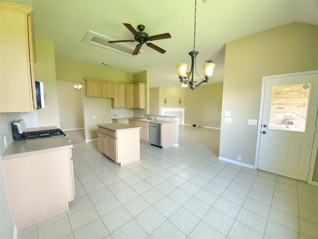 Building Photo - 7610 Broken Oak Ln