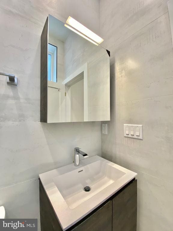 Building Photo - 1824 Chestnut St