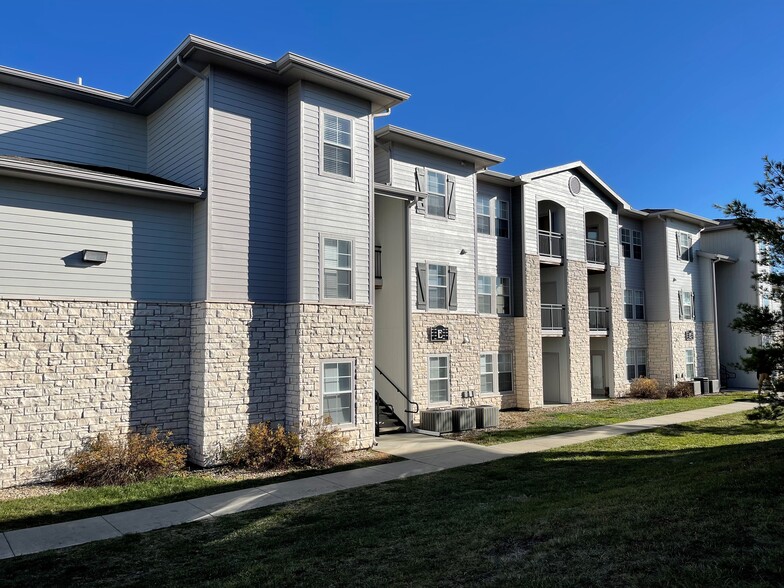 Private Patio/ Balcony - The Bluffs (KS)