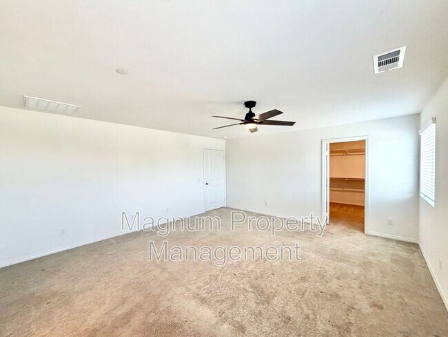 Building Photo - 36980 Camino Spgs Ave
