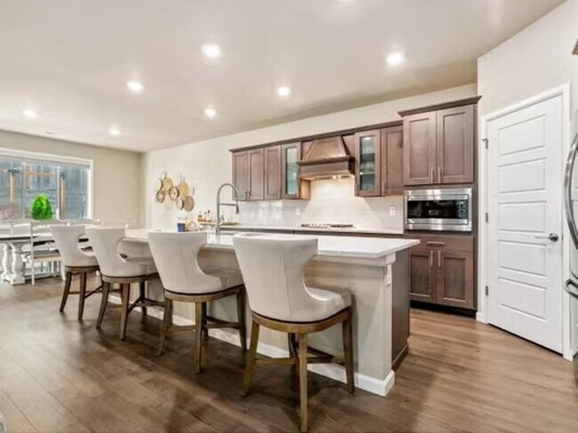 Building Photo - 4bd/2.5ba Covington House