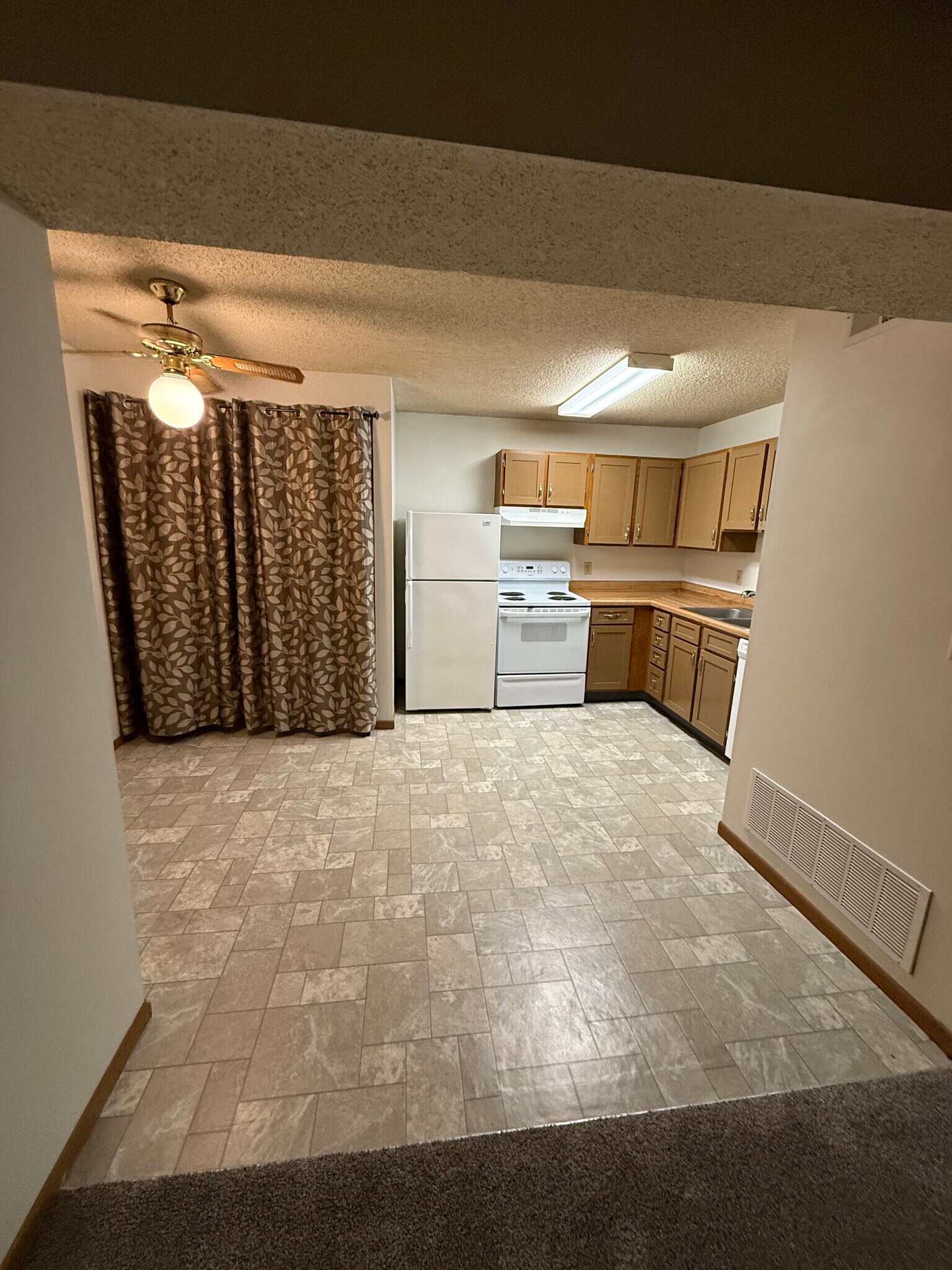 Building Photo - 1617 Prospect St