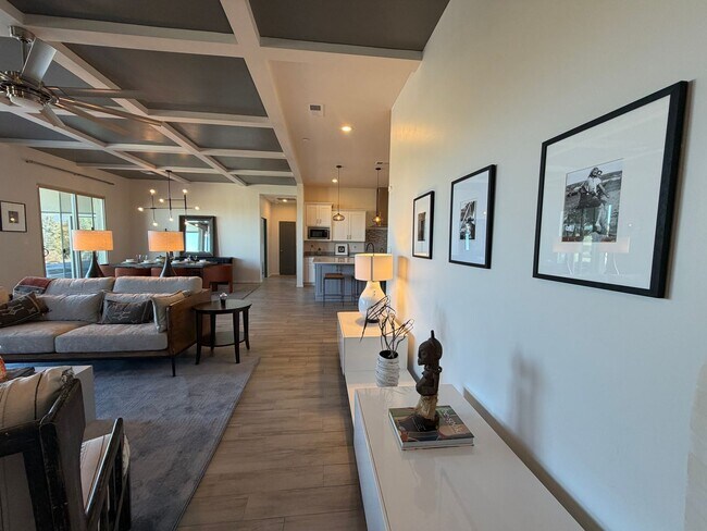 Building Photo - 14 Plano Arbolito