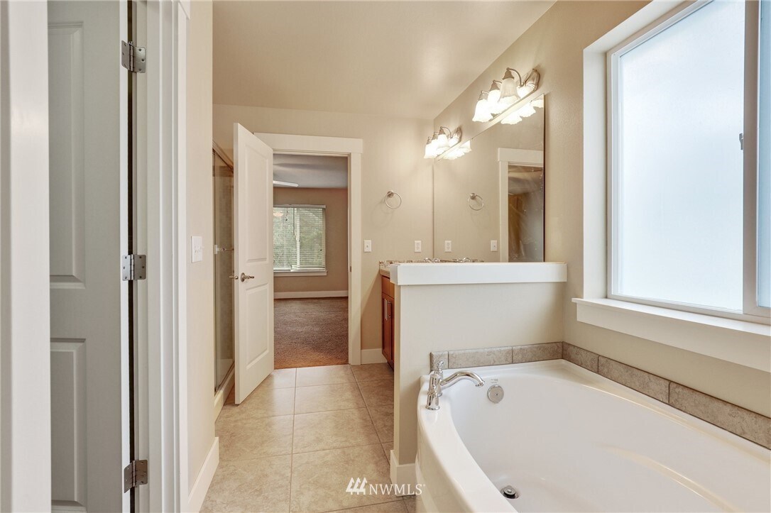 Building Photo - 31045 2nd Pl SW