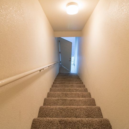 Building Photo - 462 NW Webb St