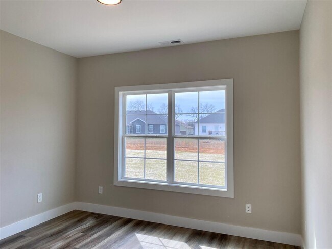 Building Photo - 476 Cedar Hollow Dr