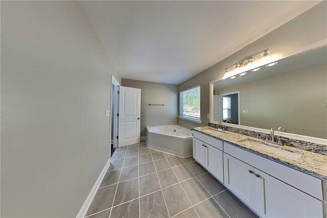 Building Photo - 122 Dynasty Ln