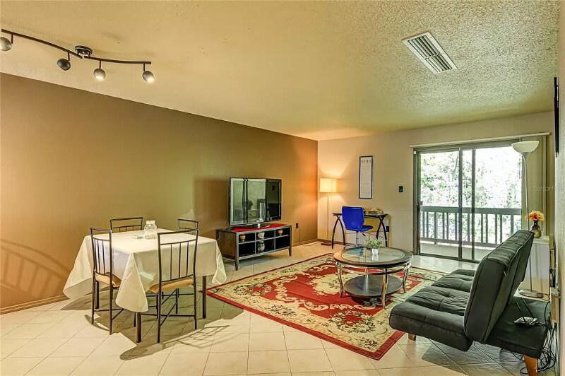 Building Photo - 2811 SW Archer Rd