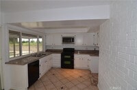 Building Photo - 302 Briar Creek Rd