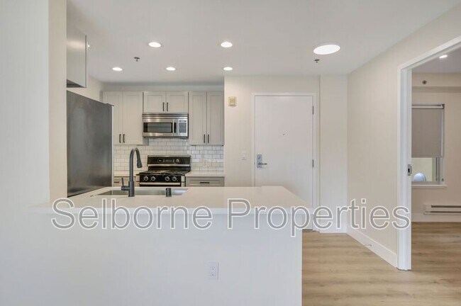 Building Photo - 1401 Jackson St