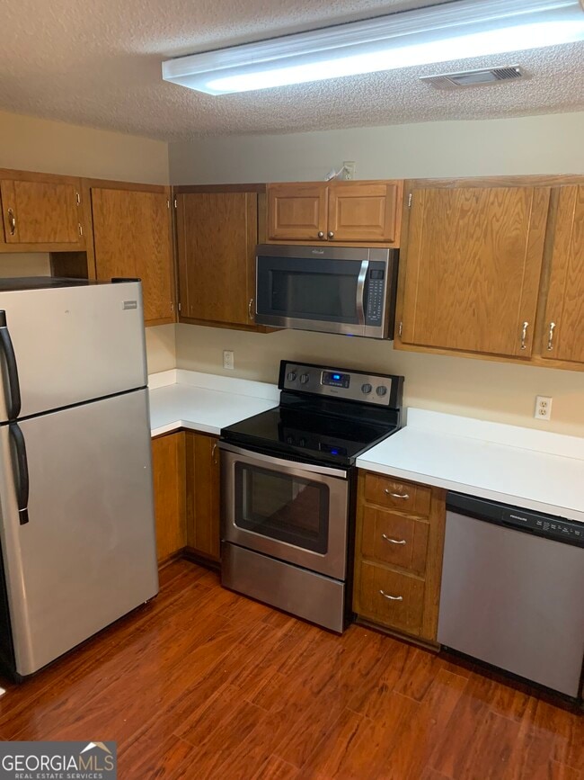 Building Photo - 105 Cherry Tree Ct