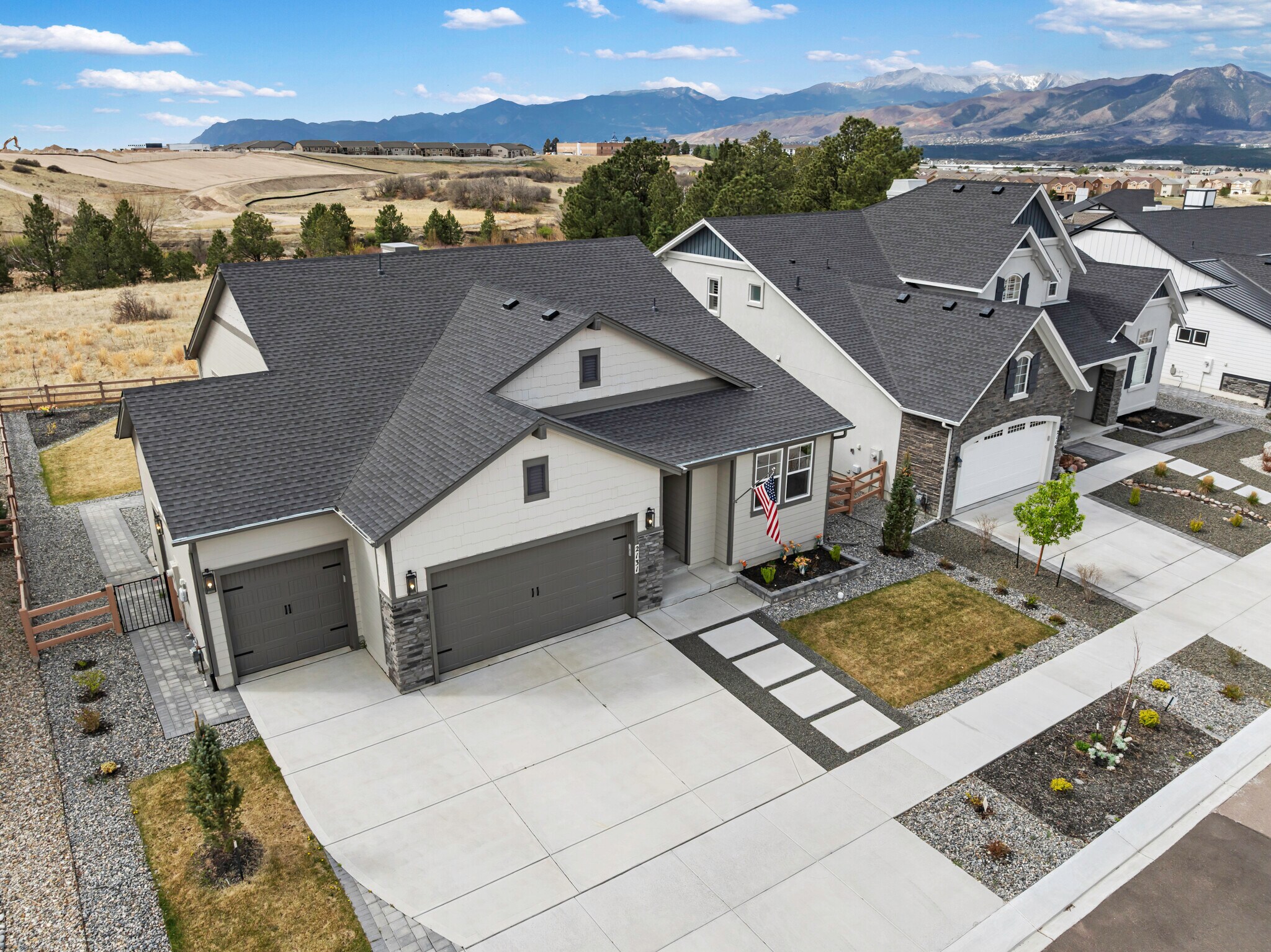 Building Photo - 2131 Seaglass St