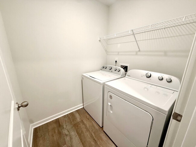 Building Photo - 1568 Bellamy Pl Dr