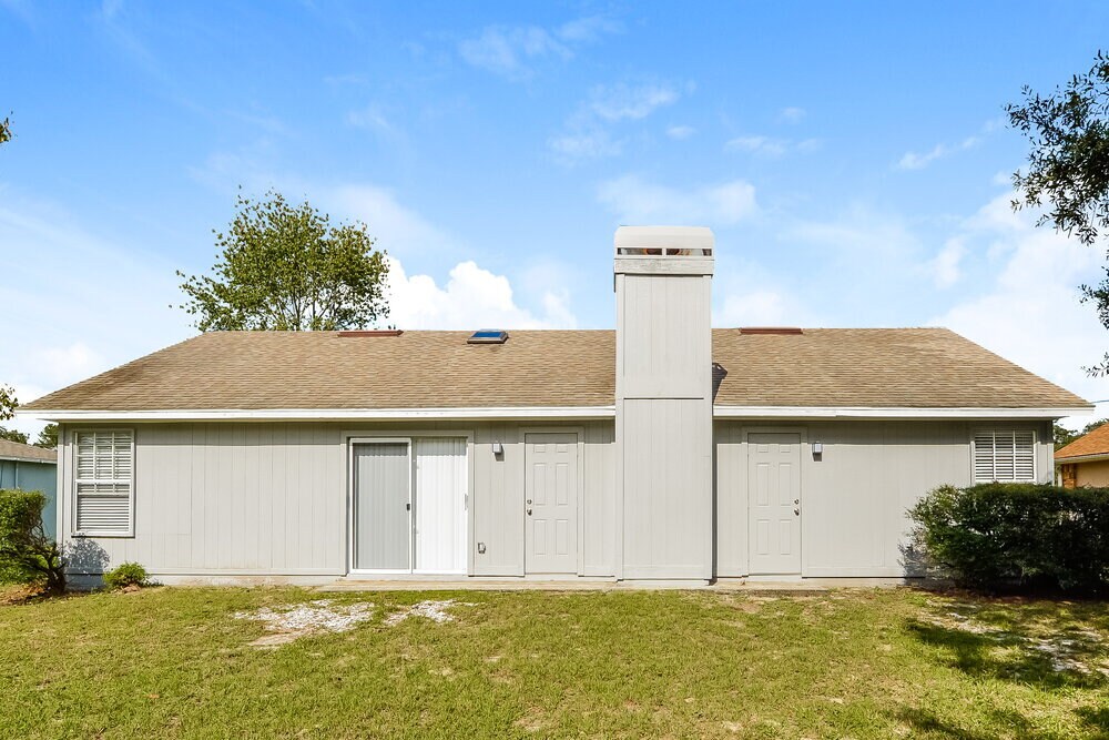 Building Photo - 2850 Surf Dr