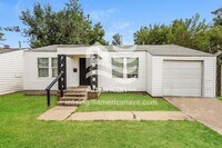 Building Photo - 3316 Pioneer Ave