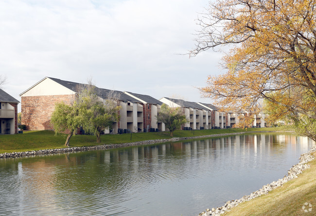 Building Photo - Willow Glen East