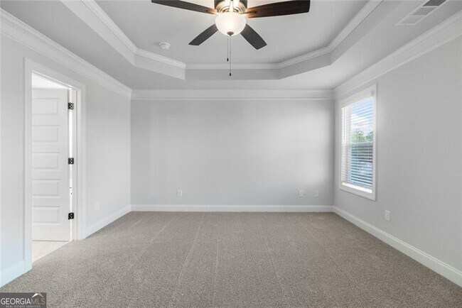 Building Photo - 448 Banff Dr