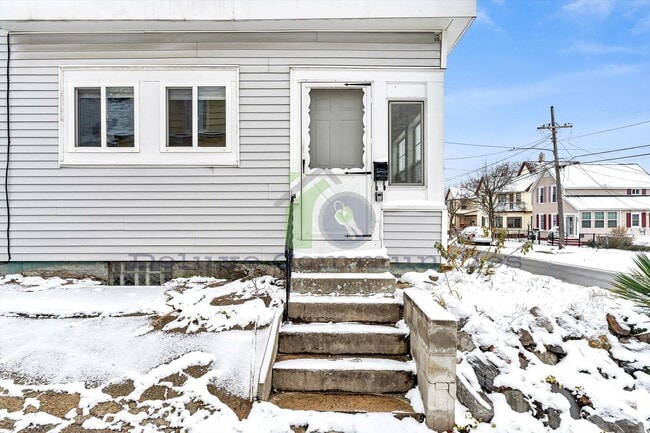 Building Photo - 655 High St SW