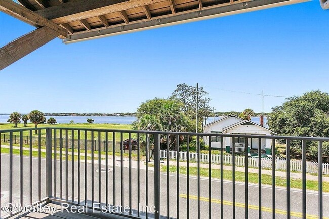 Building Photo - 2 br, 2 bath House - 4607 Ocean St #201