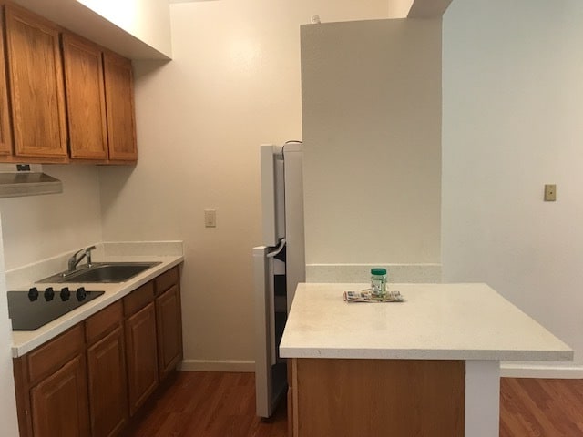 Kitchen - 417 Cabrillo St