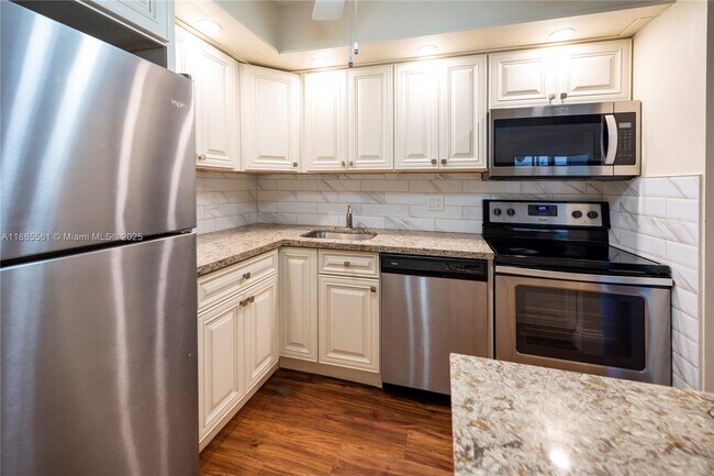 Primary Photo - 9522 N Belfort Cir