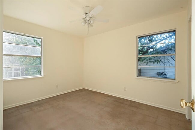 Building Photo - 6709 Tampa Cove