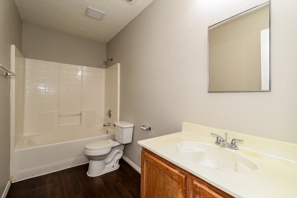 Building Photo - 8737 Hunters Point Way