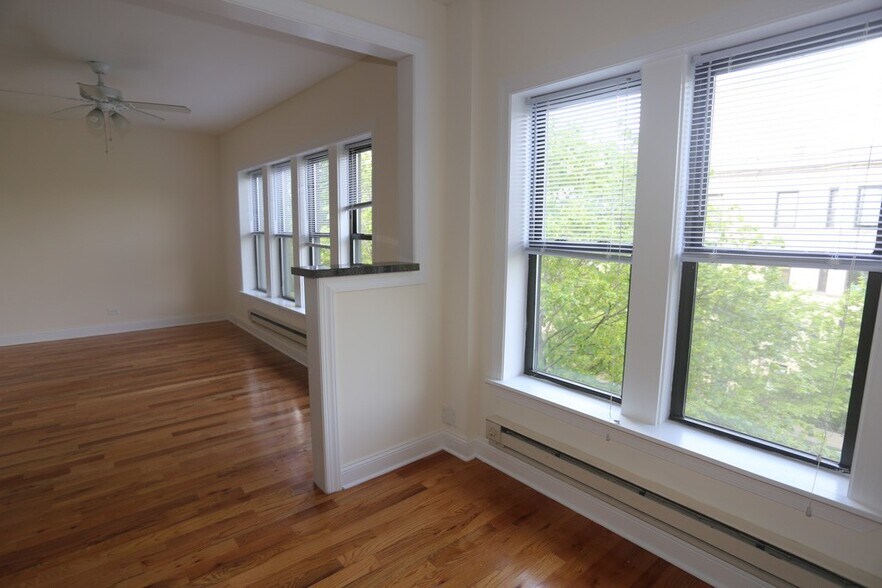 Building Photo - 3834.5 N Fremont St