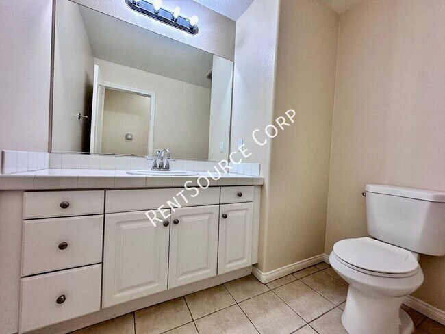 Building Photo - 16339 Mountain Ln