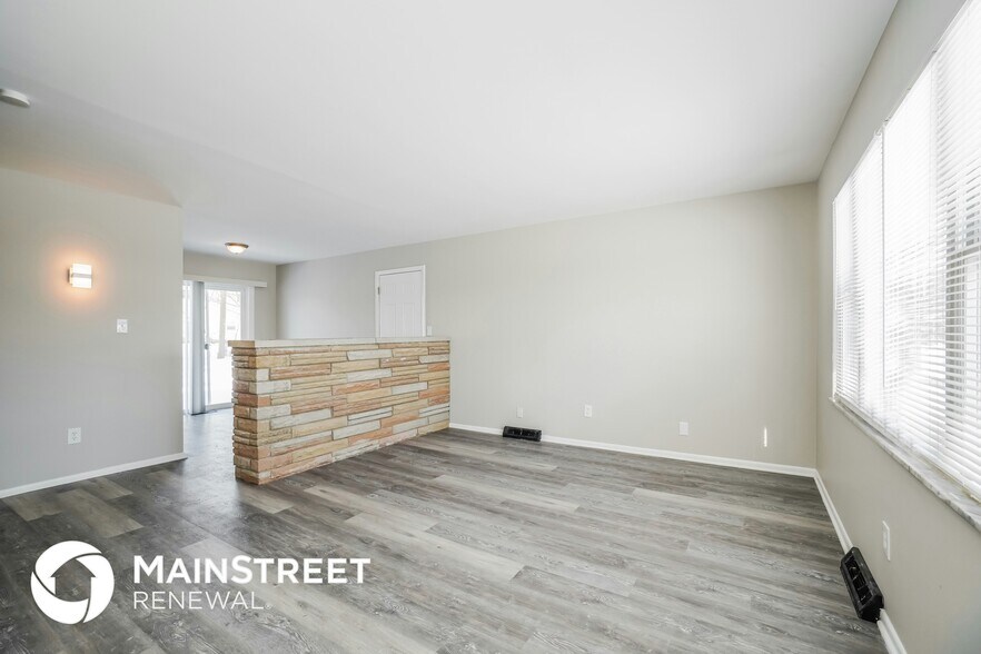 Building Photo - 6373 Faircrest Rd