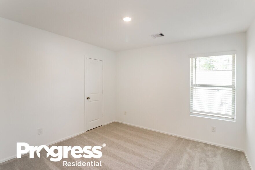 Building Photo - 1707 Fairlea Gin Path