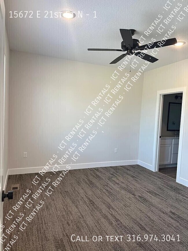 Building Photo - 15672 E 21st St N