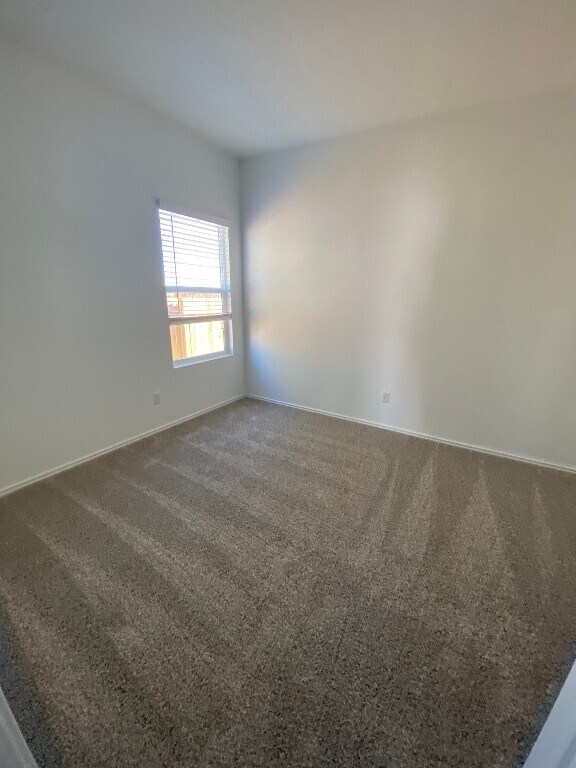 Building Photo - 117 Akela Wy