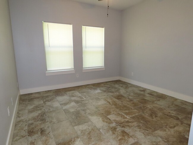 Building Photo - Bullard ISD! Gorgeous 2 Bedroom, 1 Bath Du...