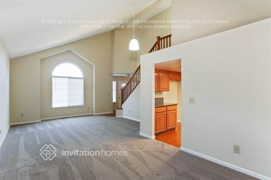 Building Photo - 3855 Rockford Dr