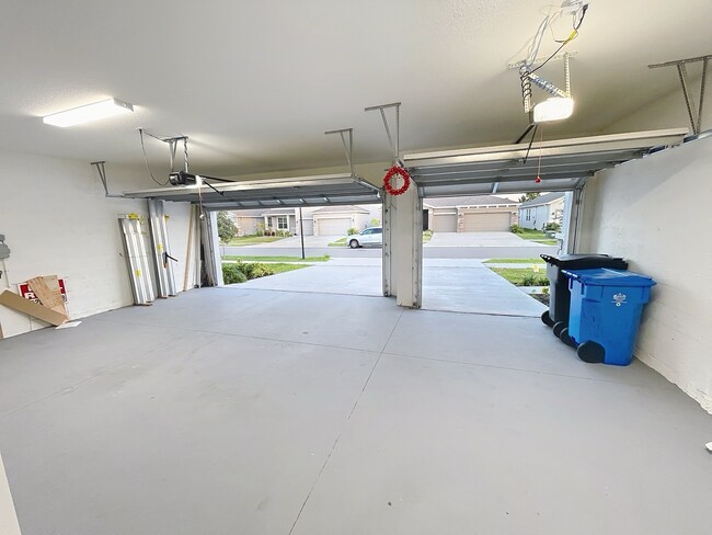 Building Photo - 13014 Willow Grove Dr