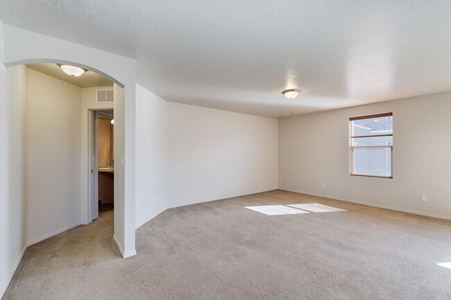 Building Photo - 1052 N Star Bright Ln