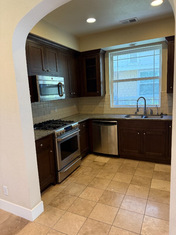 Building Photo - 18536 Poppy Jasper Ln
